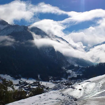 Prázdninový dům Sunny Alpine By The Slopes *