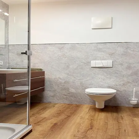 Sunny Alpine By The Slopes * Kaprun