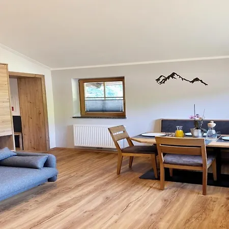 Prázdninový dům Sunny Alpine By The Slopes *