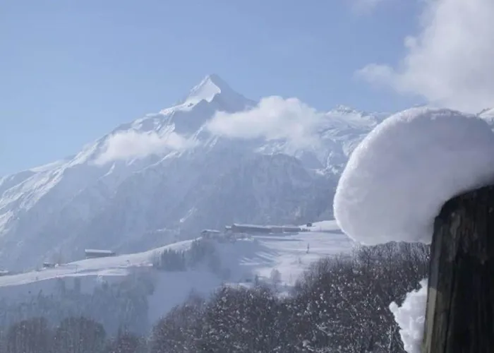 Holiday home Sunny Alpine Apartment By The Slopes *