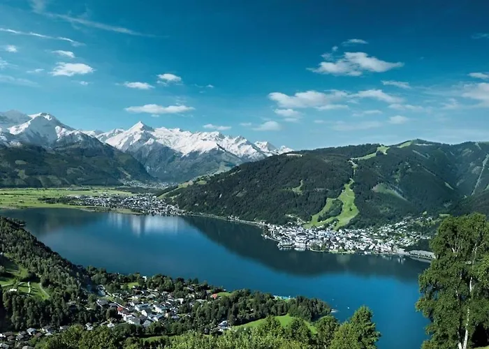 Sunny Alpine Apartment By The Slopes