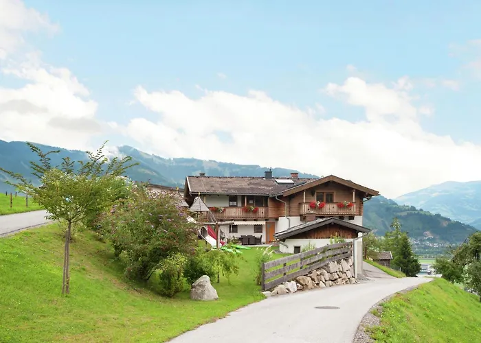 Sunny Alpine Apartment By The Slopes