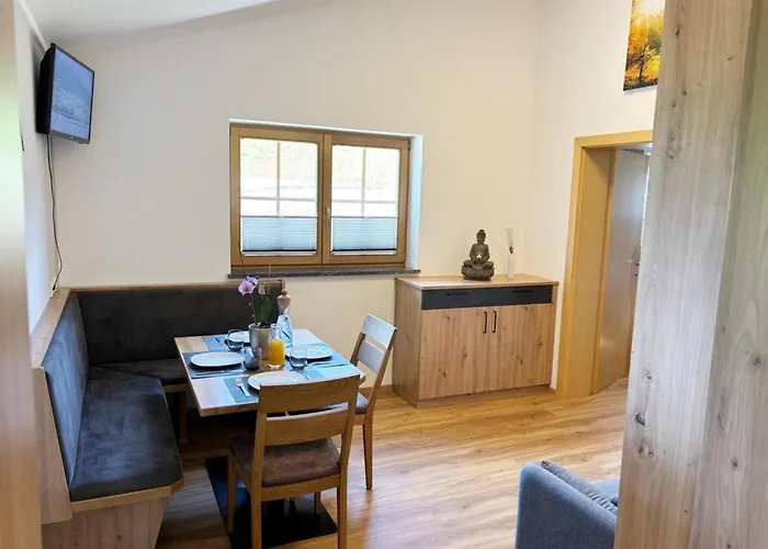 Sunny Alpine Apartment By The Slopes *